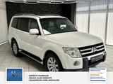 Mitsubishi Pajero 3.2 DI-D Instyle 7 Sitzer* Leder* AHK* Xe - Mitsubishi Pajero in Düsseldorf