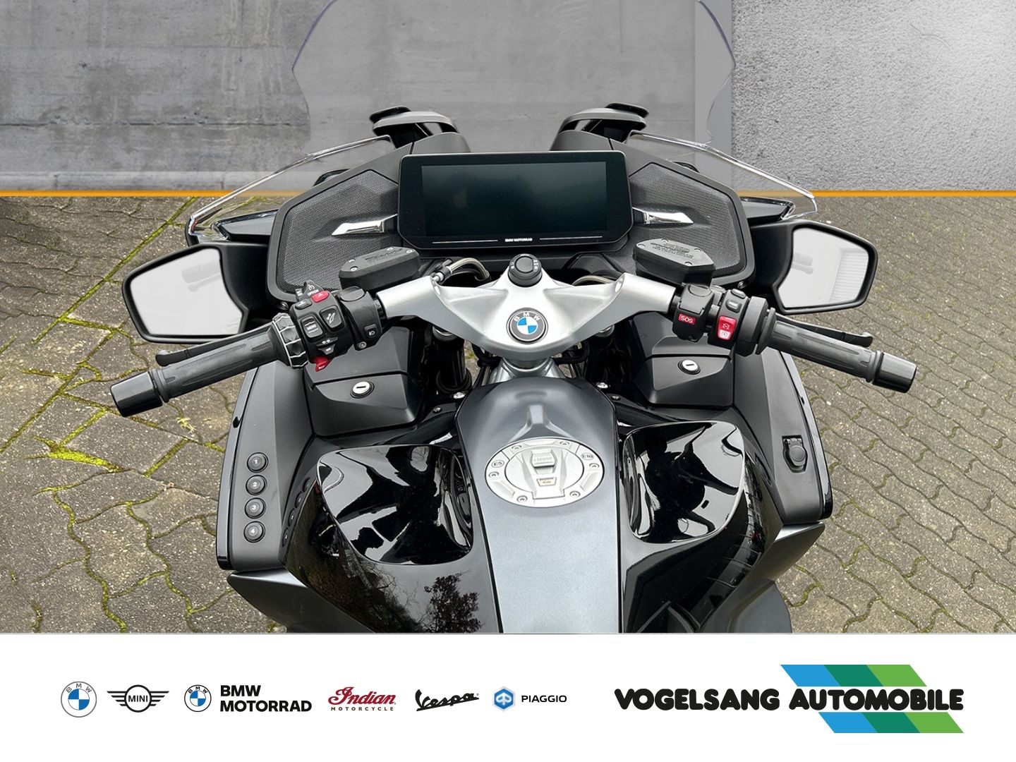 Fahrzeugabbildung BMW R 1250 RT TripleBlack, Dynamic- Paket, Comfort-P