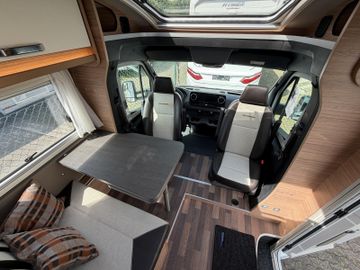 Weinsberg CaraCompact MB EDITION PEPPER 640 MEG AUTARK9-G
