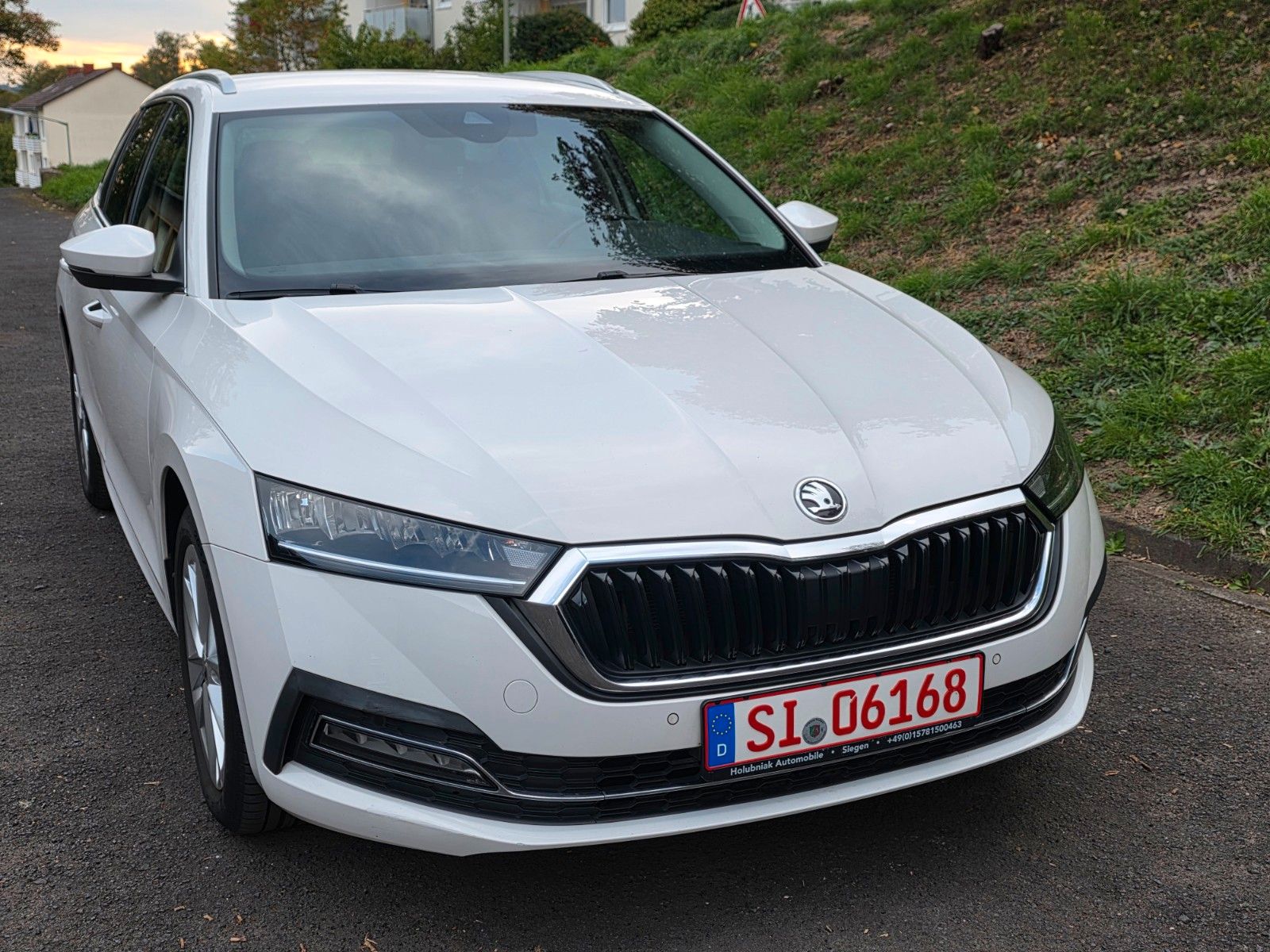 Skoda Octavia Combi 2.0TDI,1Hand,VIRTUALL,DCC
