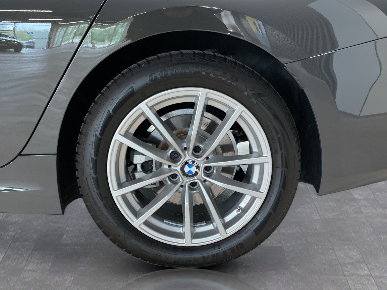 BMW 320 - Bild 14