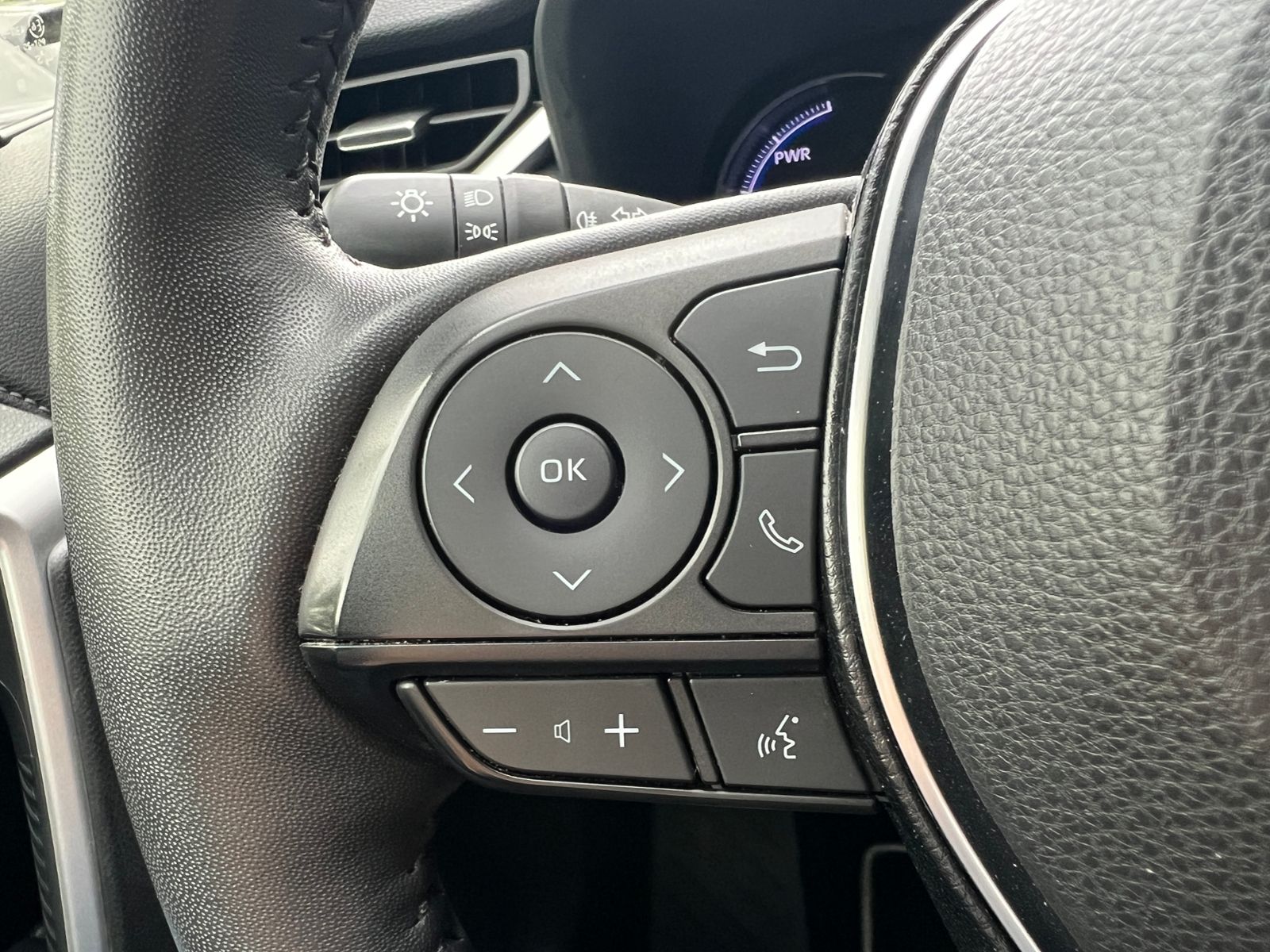 Fahrzeugabbildung Toyota RAV4 2.5 VVT-i Hybrid Black Edition 4x4 *AHK*
