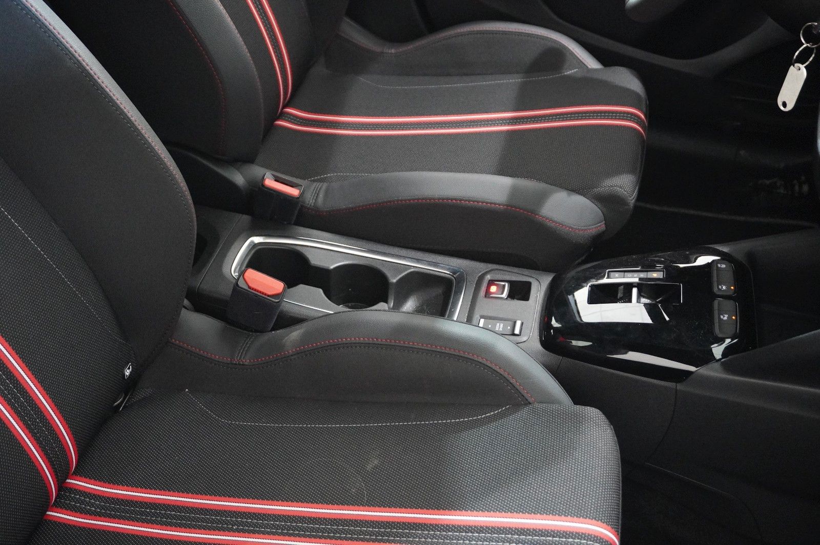 Fahrzeugabbildung Opel Corsa F 1.2T GS SPORT NAVI/LED/KAMERA/SPORT/DAB+