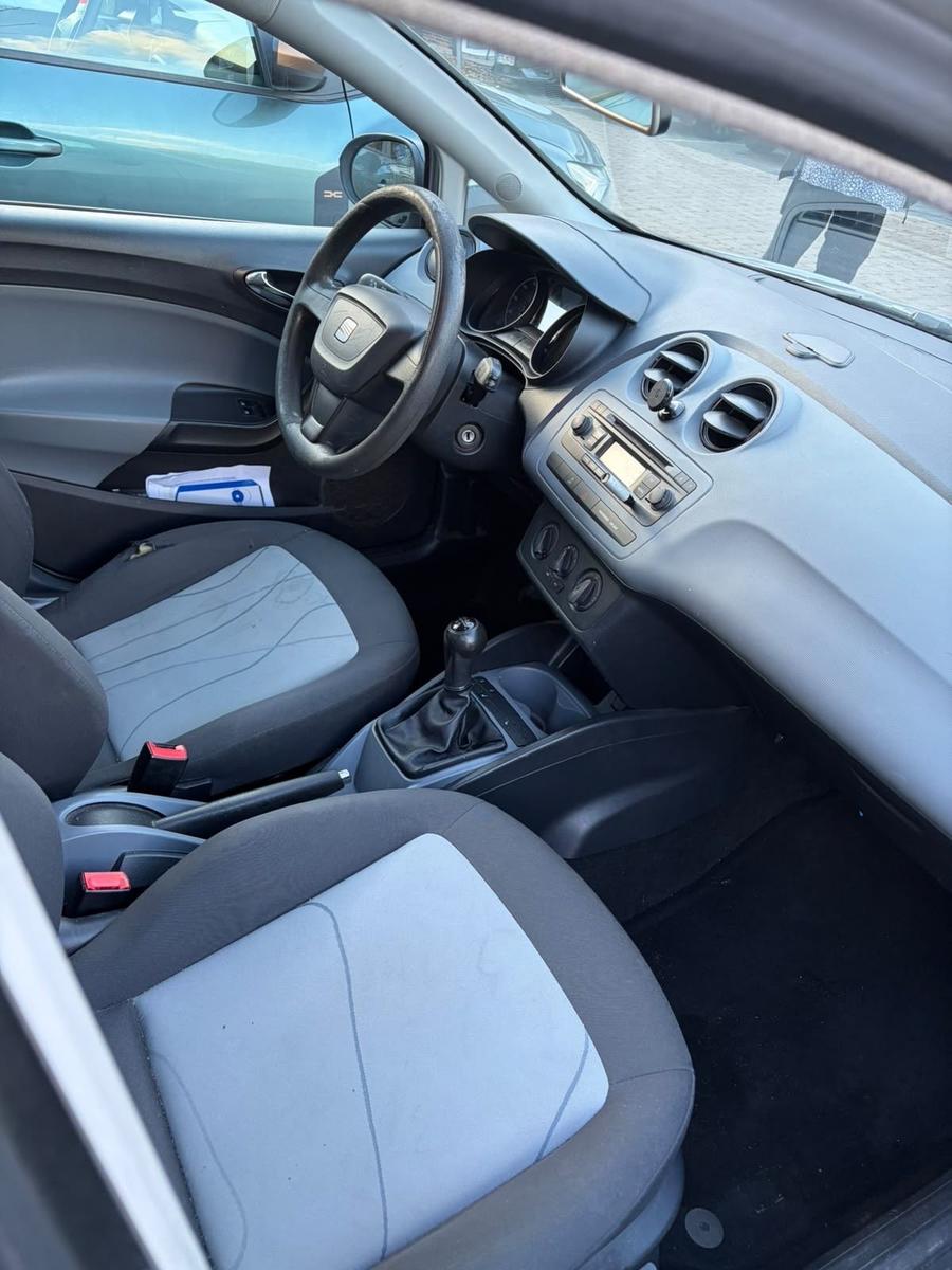 Seat Ibiza 2013 — двигун 69 HP (51kW)