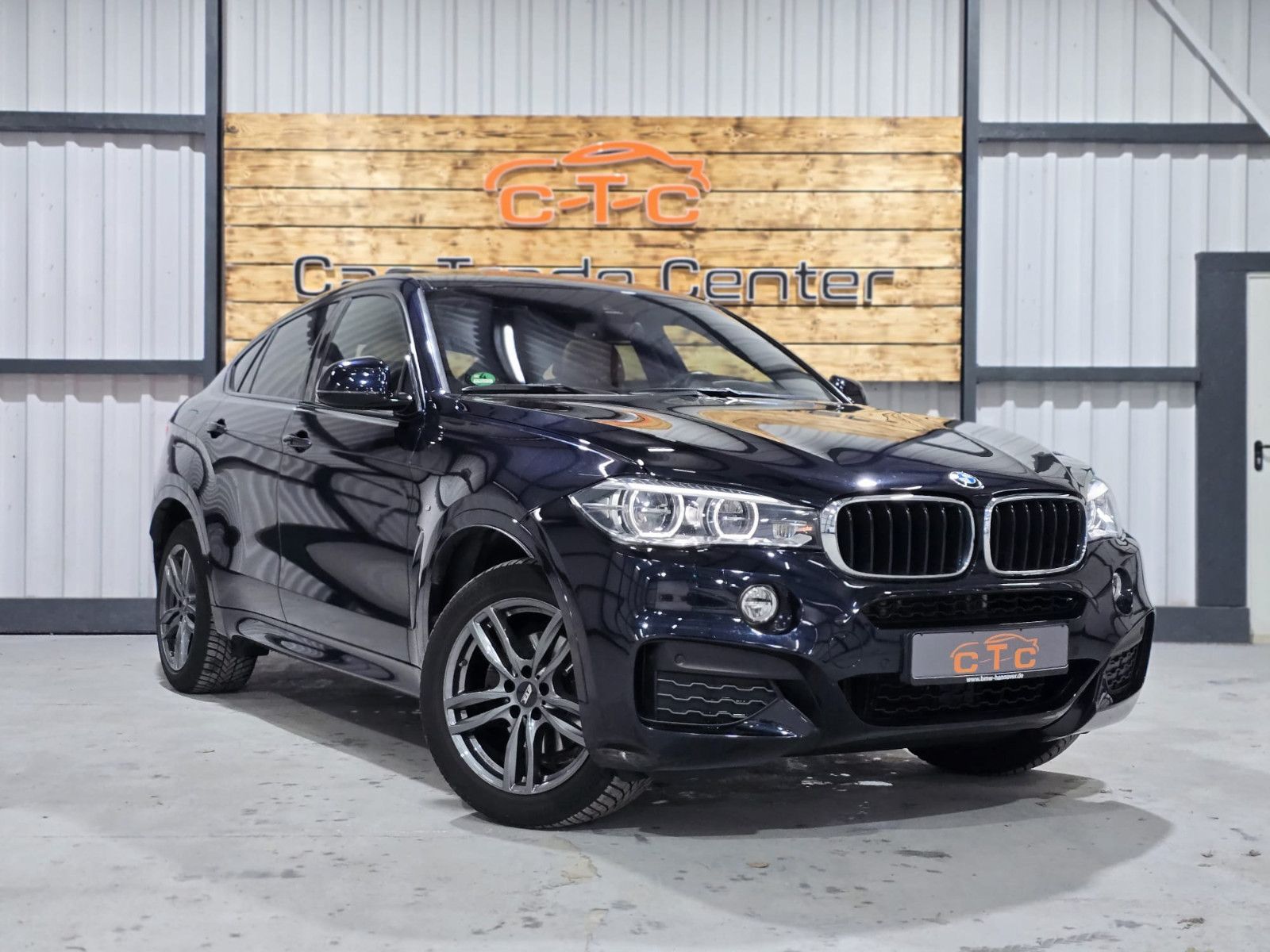 Fahrzeugabbildung BMW X6 xDrive 30d M-Paket/Schiebedach/GARANTIE+TÜV