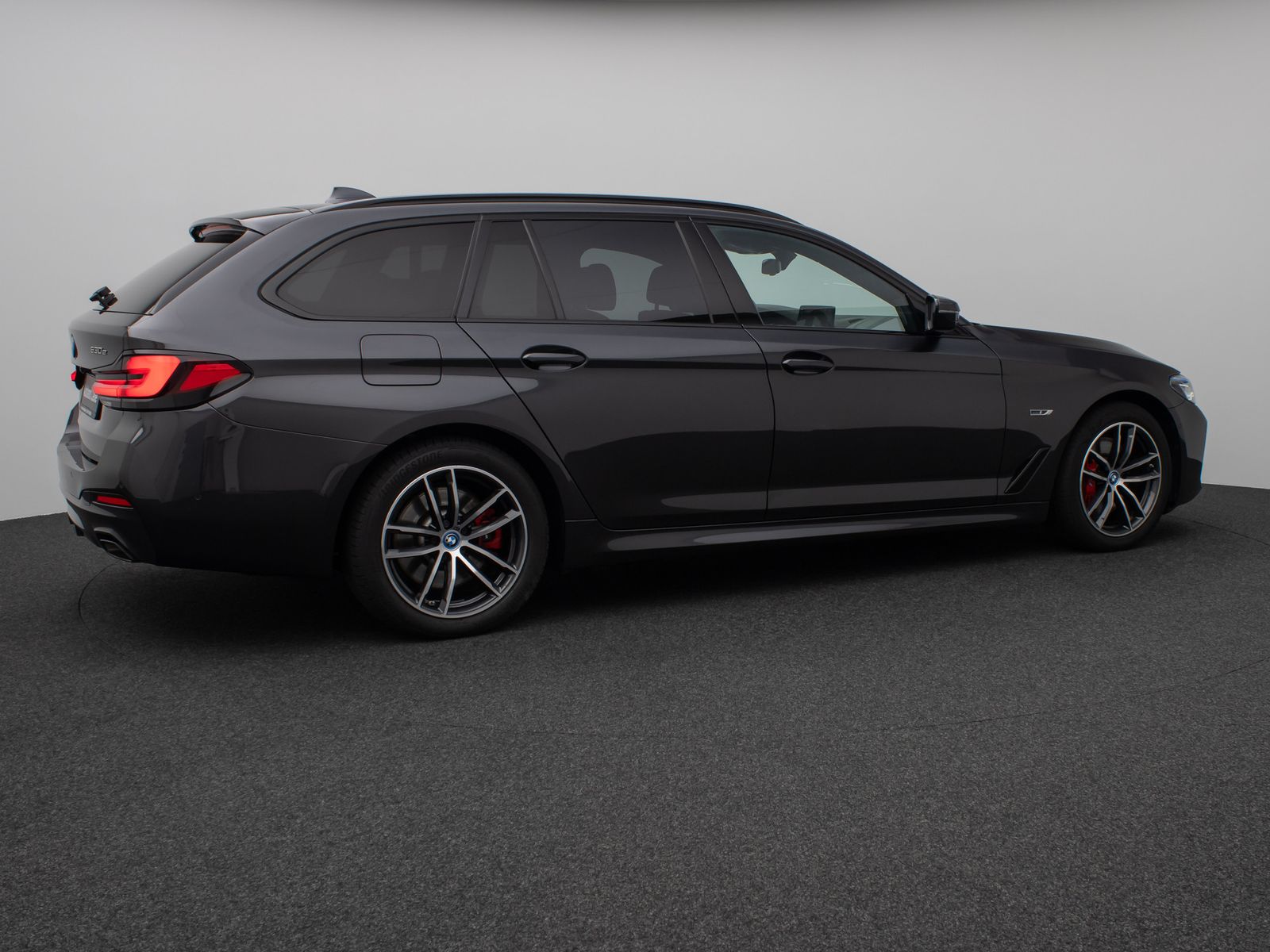 Fahrzeugabbildung BMW 530e M Sport HUD Kamera DAB Memory Laser AHK H/K