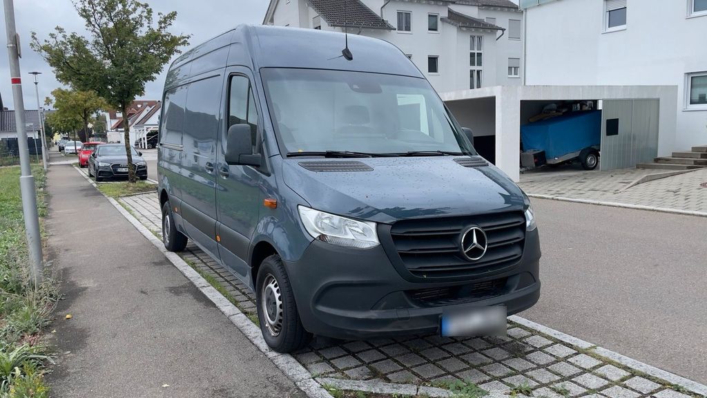 Image of Mercedes-Benz Sprinter