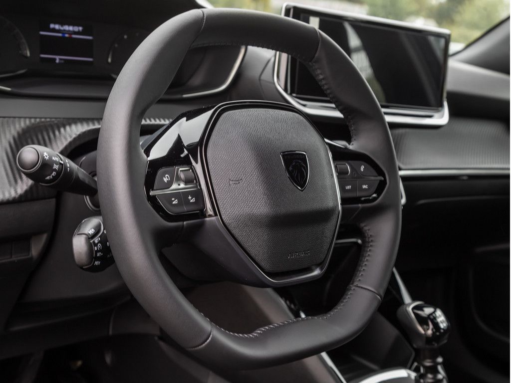 Peugeot 2008 - Bild 12