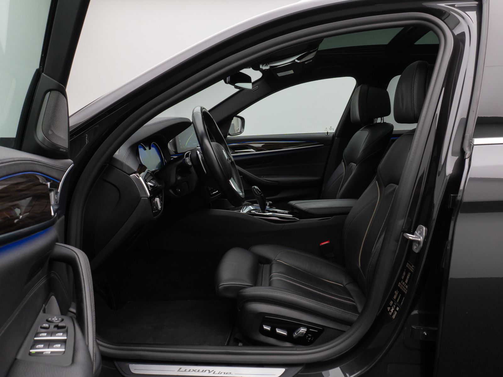 Fahrzeugabbildung BMW 540i xD Luxury Line Panorama Kamera HUD DAB H/K