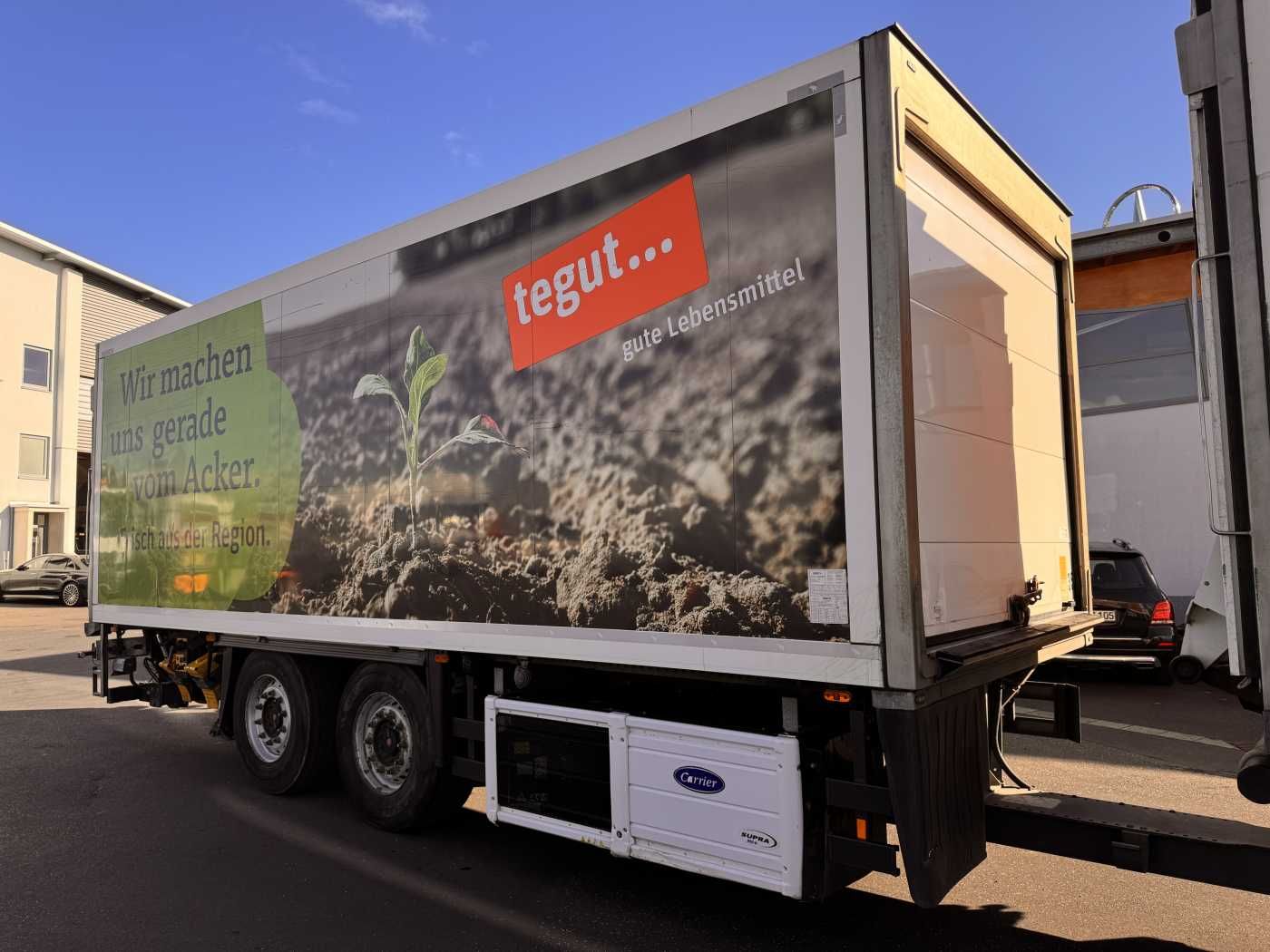 Fahrzeugabbildung Schmitz Cargobull SCB*2 Carrier Supra 950 U LBW Bär 2.000kg