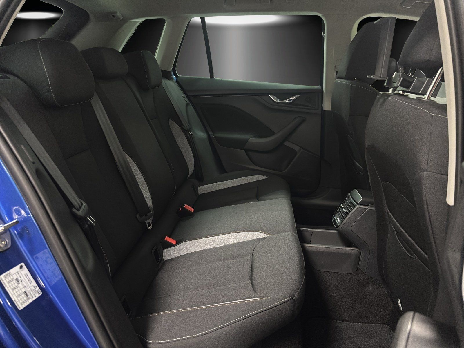 Fahrzeugabbildung SKODA Kamiq Tour 1,0 TSI 70 kW