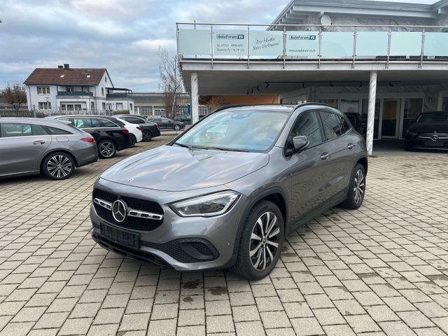 Mercedes-Benz GLA 200 d 4Matic*Pano*MBUX*Distr.*Ambi*Night*AHK