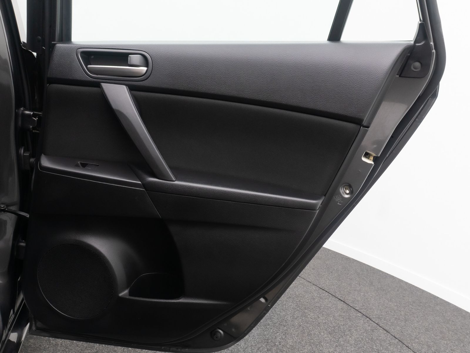 Fahrzeugabbildung Mazda 3 2.0 Edition HiFi GeschwindigReg PDC Totwinkel