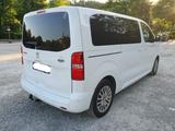 Peugeot Traveller BlueHDi 180 S&S EAT8 Active L2 Active - Peugeot Traveller Active mit Diesel-Antrieb