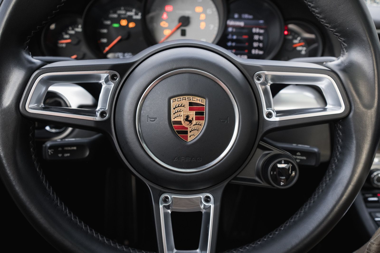 Fahrzeugabbildung Porsche 991.2 Carrera S-STEUER ausw.-Approved bis 29-TOP