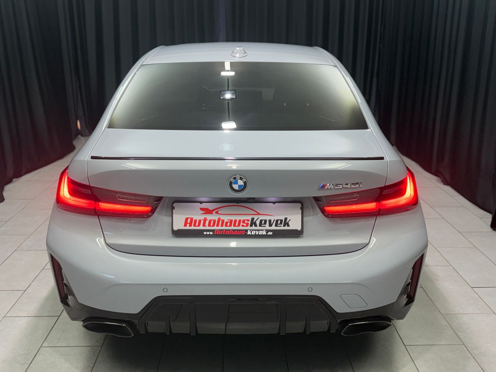 Fahrzeugabbildung BMW M340 i xDrive Limo|M-Sitze|360°|H&K|HuD|VOLL
