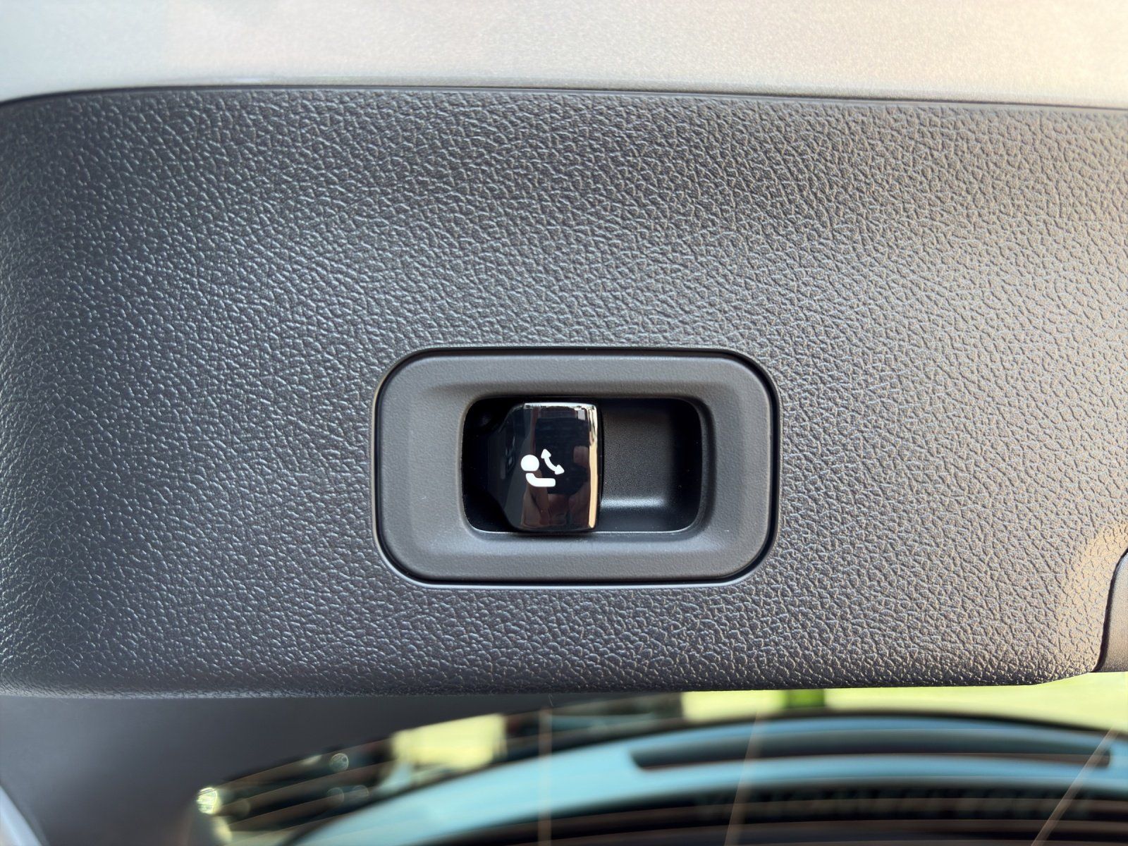 Fahrzeugabbildung Mercedes-Benz CLA 350 4M EQ AMG Plus Burm3D KeyGo DISTRO AHK