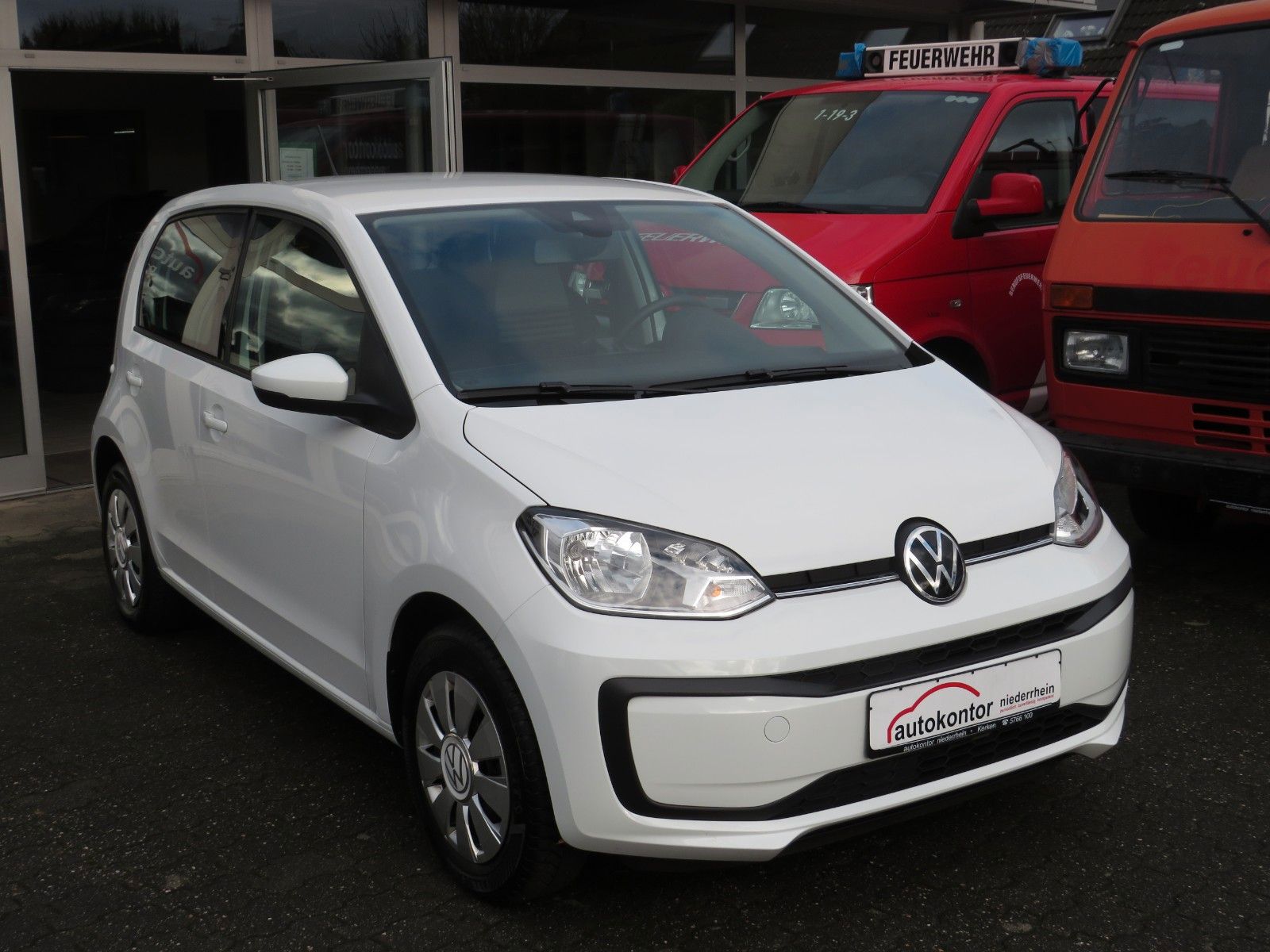 Fahrzeugabbildung Volkswagen up! GJ-REIFEN MAPS&MORE KLIMA NOTBREMS u. SPURHA