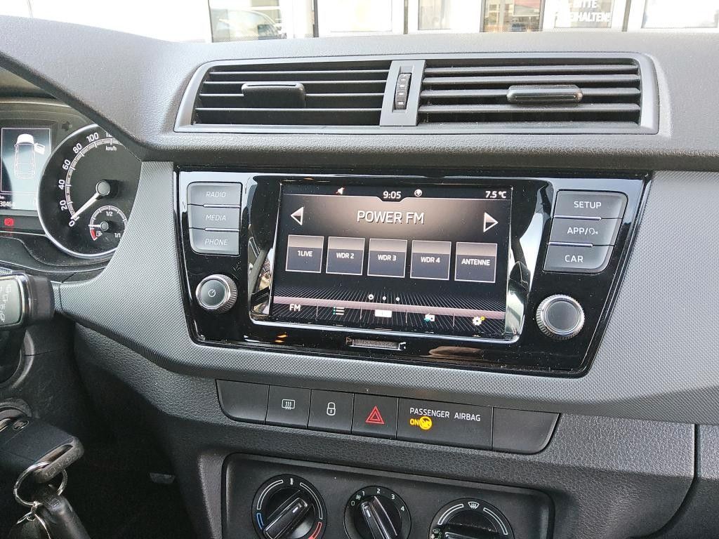 Fahrzeugabbildung SKODA Fabia Combi ALU16`PDC NEBEL APP-CONNECT 1.H