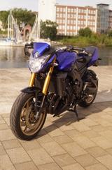 Yamaha FZ8 - YAMAHA FZ8