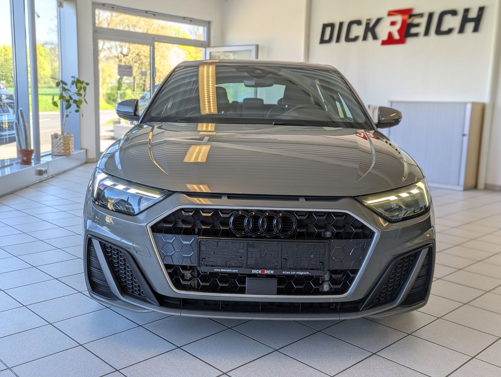 Fahrzeugabbildung Audi A1 Sportback 35 TFSI S-Line Virtual LED Sportsit