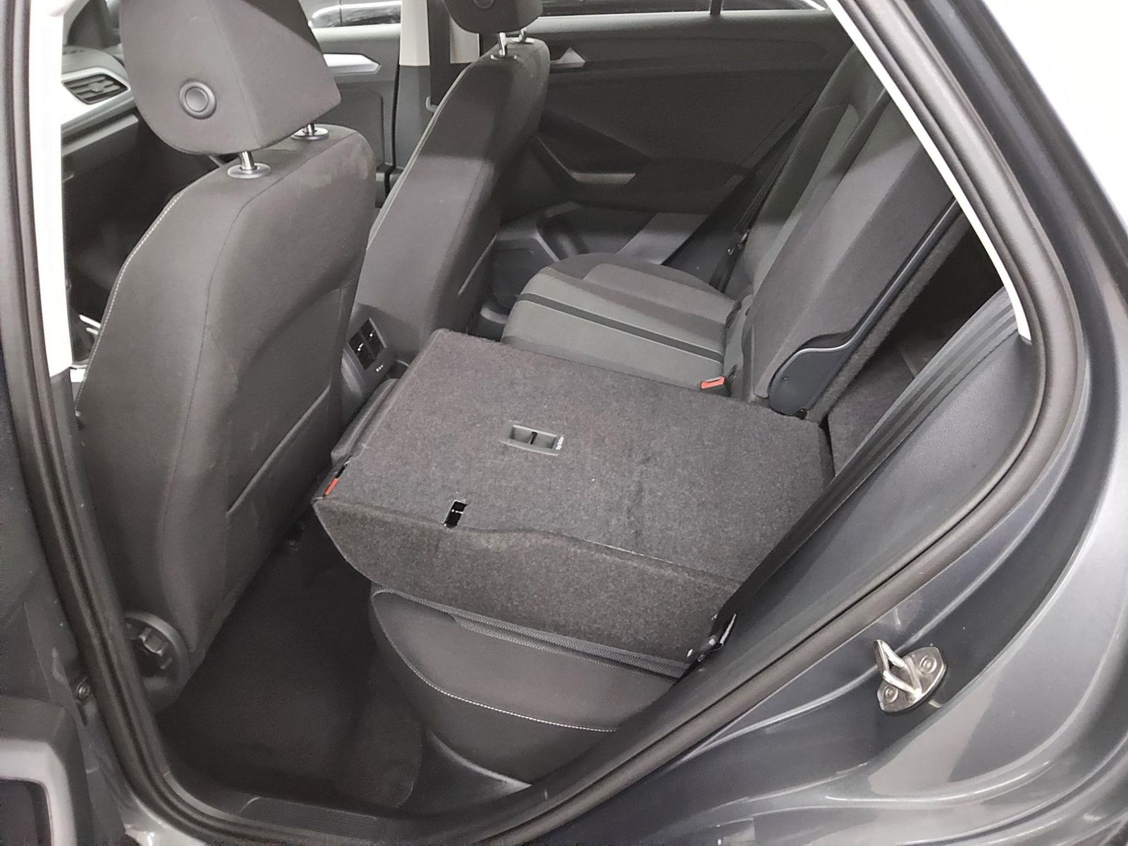 Volkswagen T-Roc 1.0 TSI Life LED DC PDC Shz Klima foto 13
