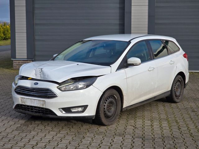 Ford Focus 1.5 DCi Turnier Titanium Navi Sitzheizung