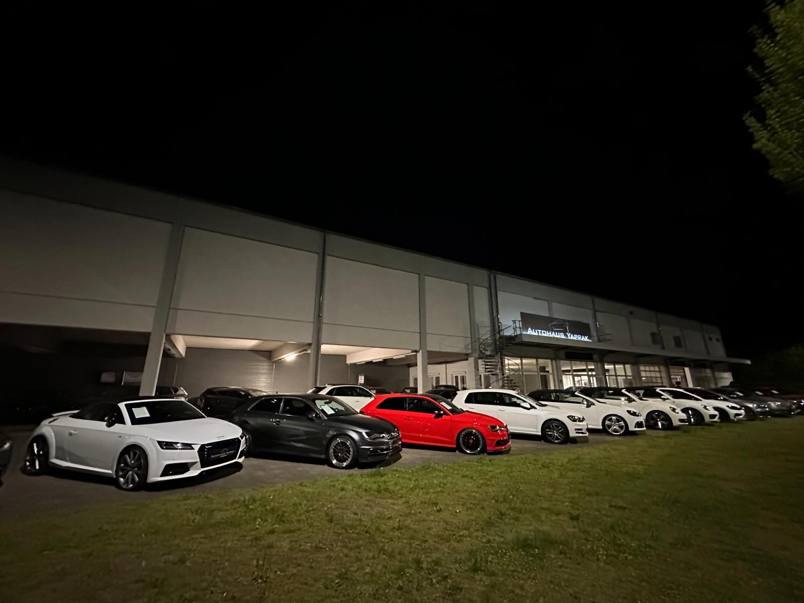 showroom-image-top