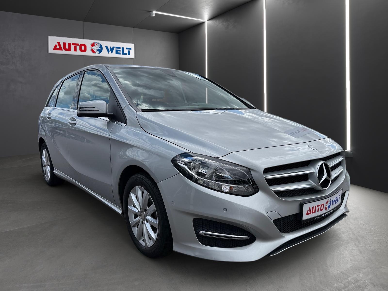Mercedes-Benz B180 Style Navi Kamera PDC Klima