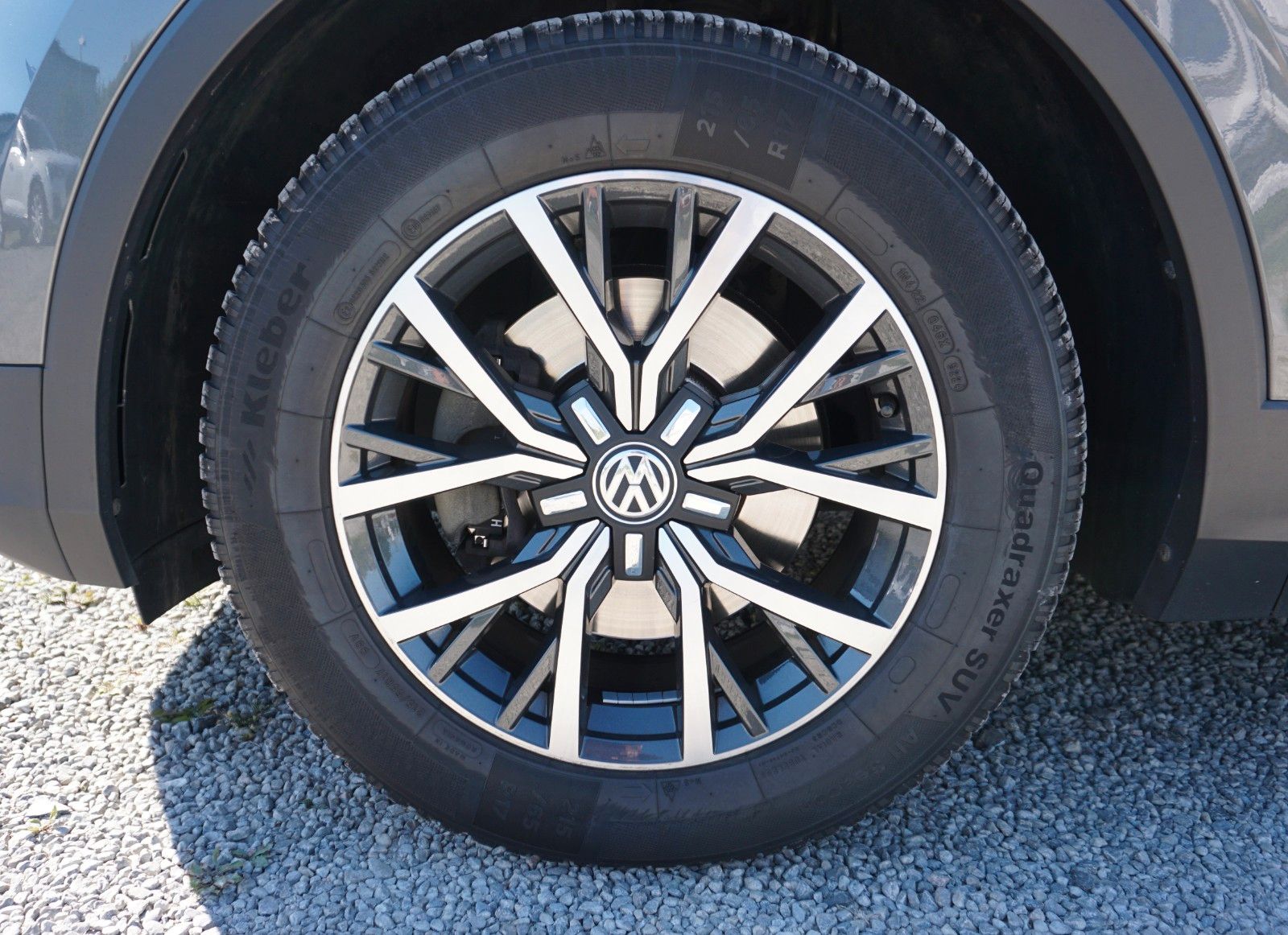 Fahrzeugabbildung Volkswagen Tiguan Comfortline BMT, LED,Navi,PDC, AHK el.
