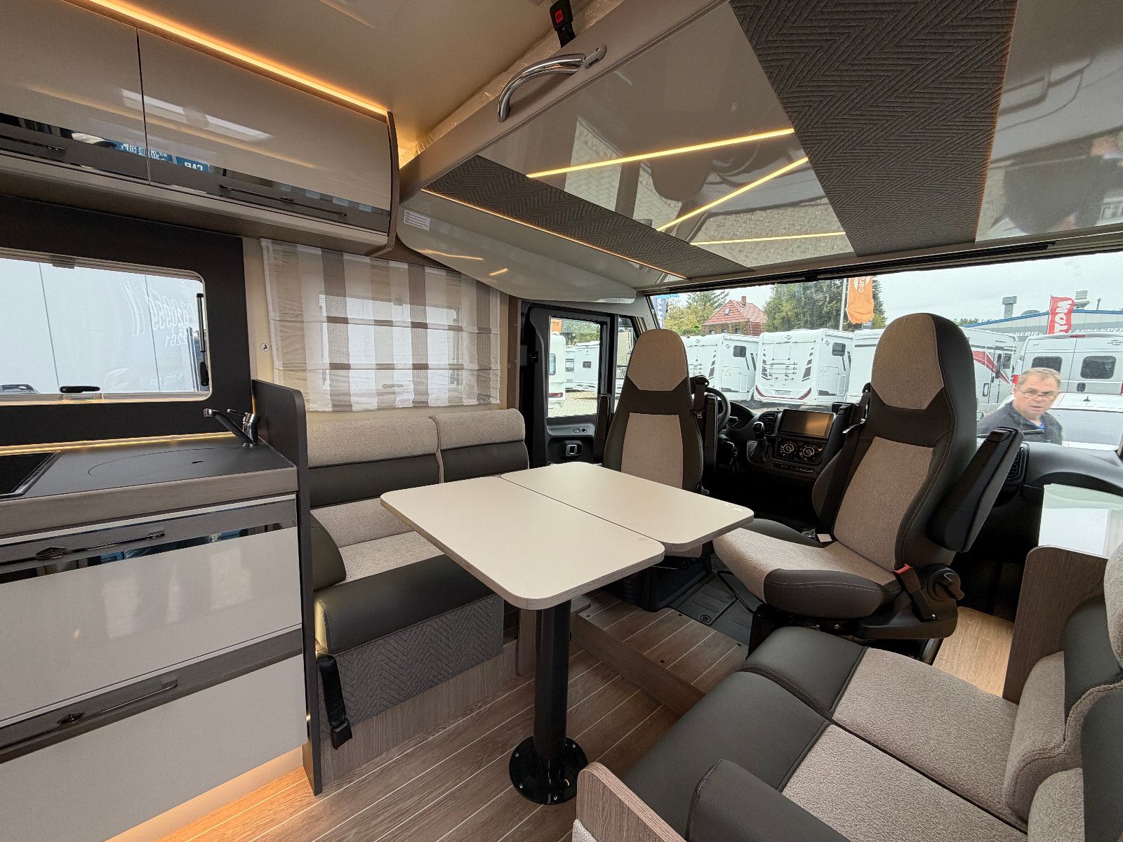 Fahrzeugabbildung Roller Team Zefiro 287 Integral - Modell 2027