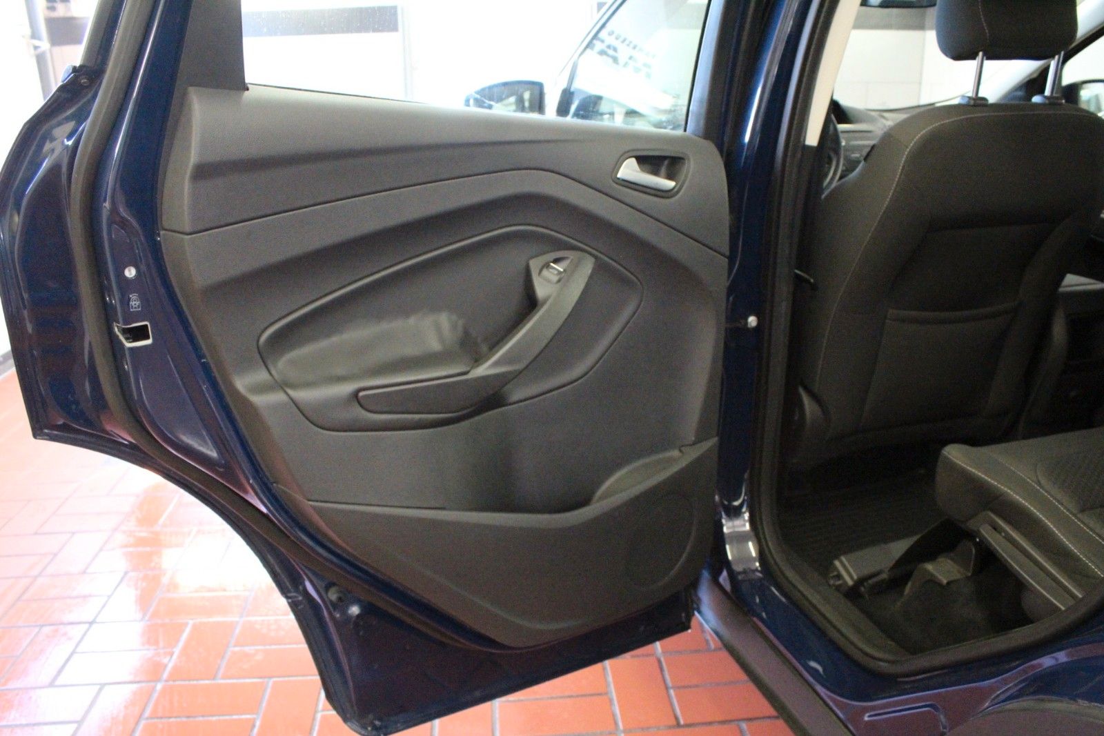 Fahrzeugabbildung Ford Kuga 1,5 Trend 4x2 Gewerbespecial