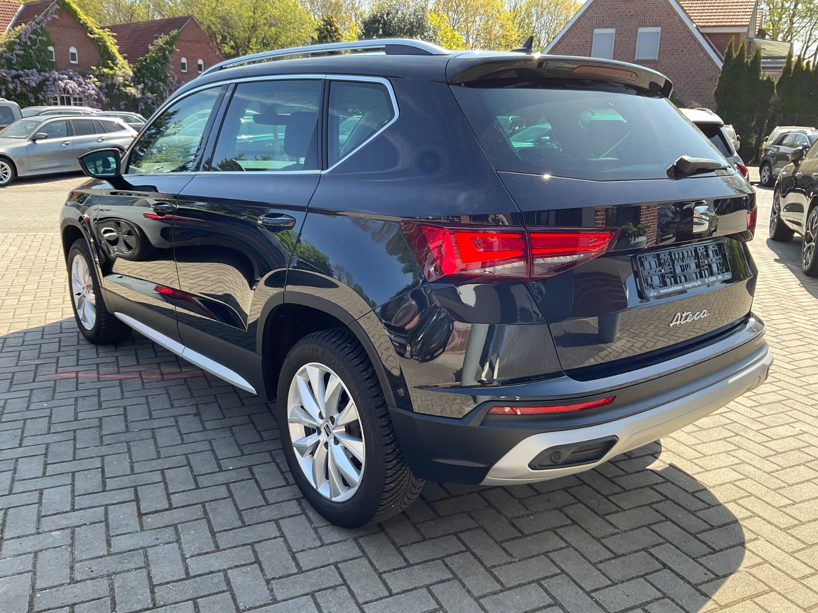 Fahrzeugabbildung SEAT Ateca 1.5 TSI Xperience DSG,Kamera,Navi,LED