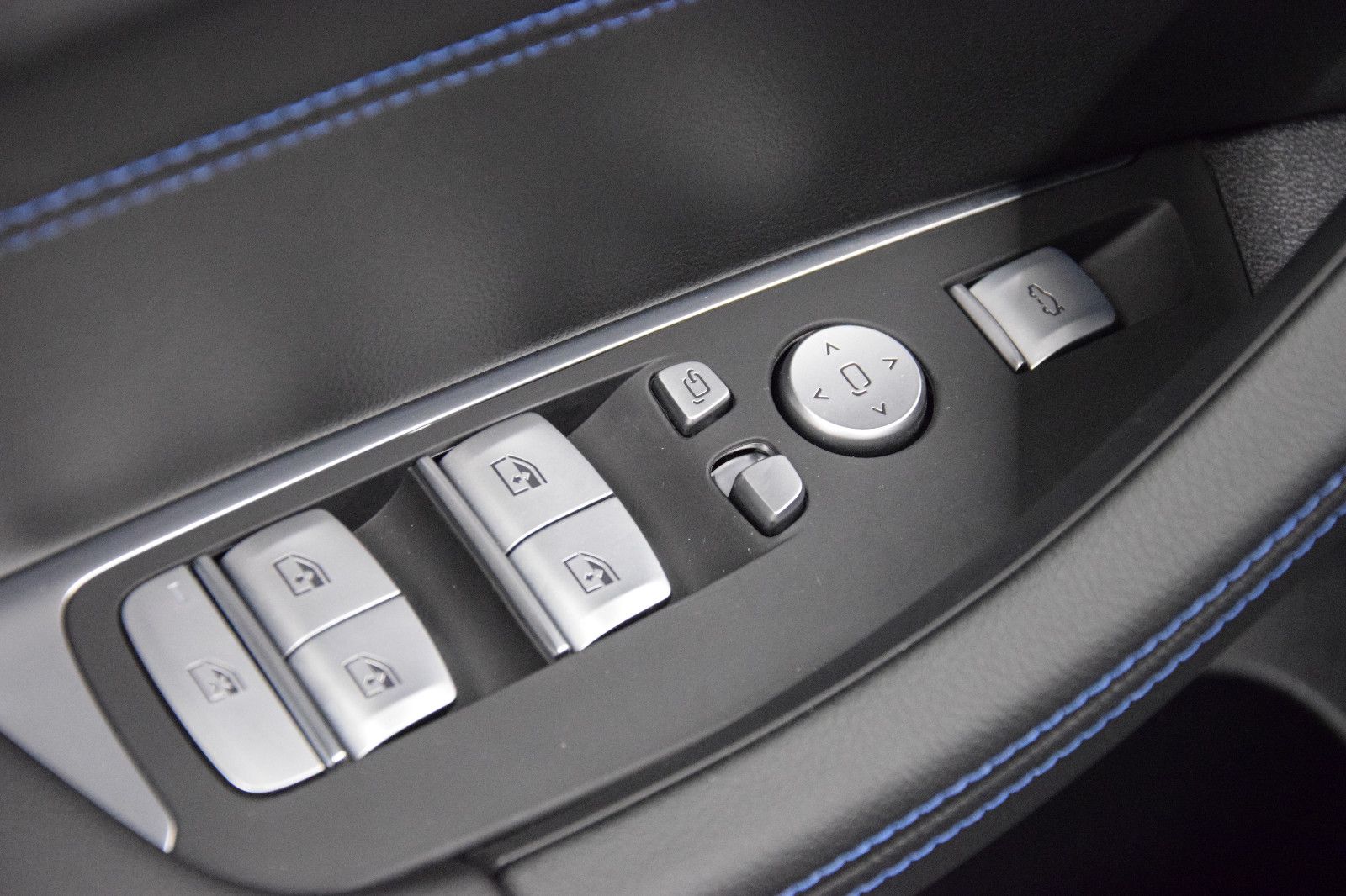 Fahrzeugabbildung BMW X4 xDrive 30 d M Sport Pano HuD Laser ACC AHK