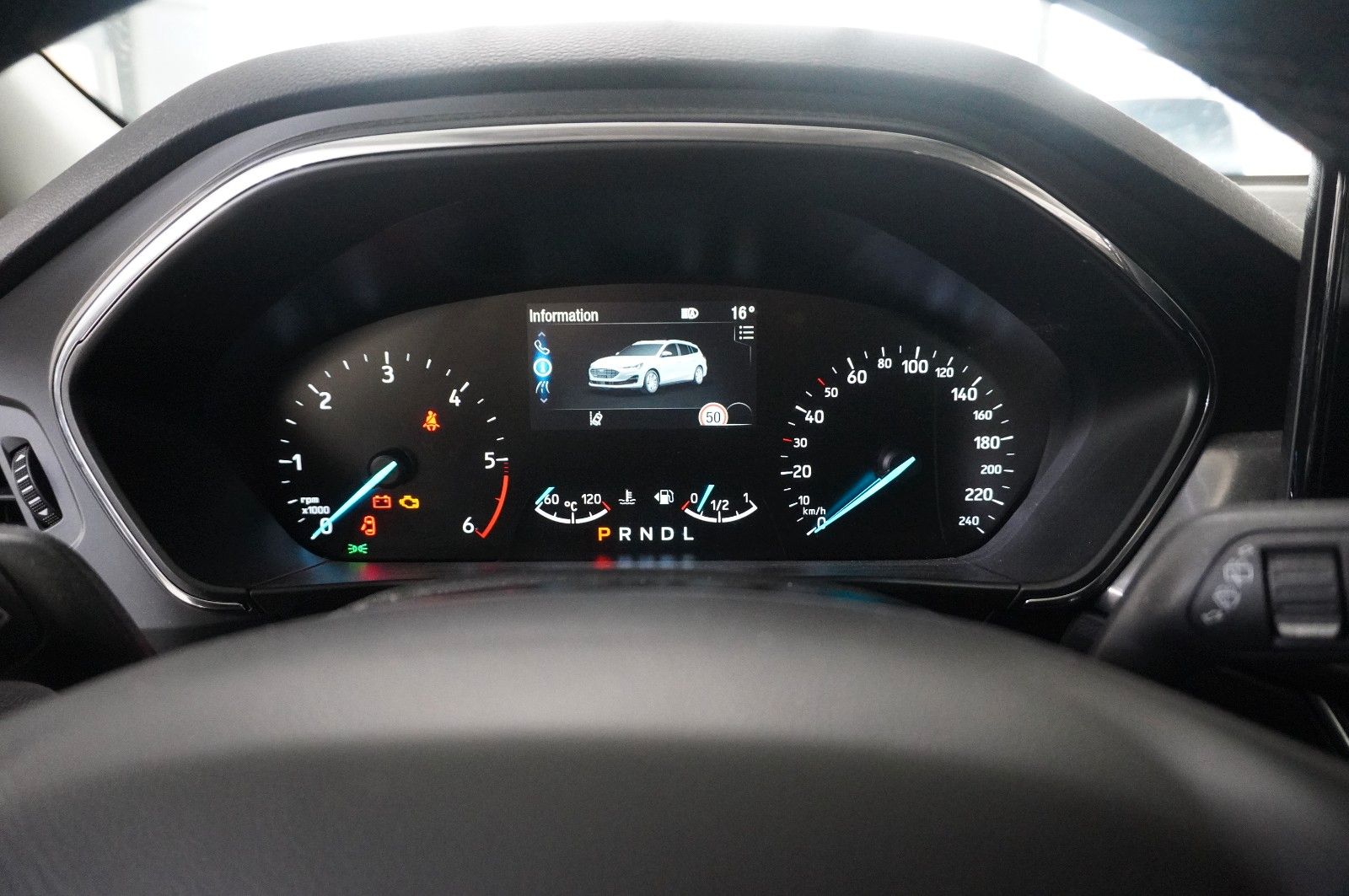 Fahrzeugabbildung Ford Focus Turnier 1.5D TITANIUM NAVI/LED/KAMERA/DAB+