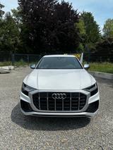 Audi SQ8 4.0 TFSI quattro - weiße Audi SQ8