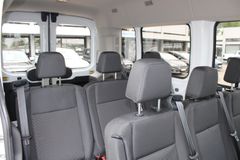Fahrzeugabbildung Ford Transit L2H2 TREND 9-Sitze AHK Markise Standheiz