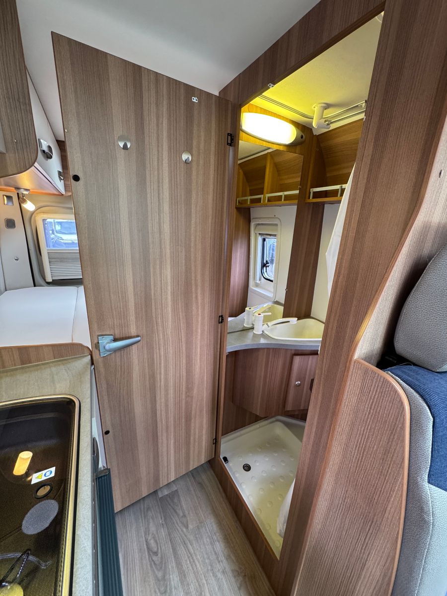 Fahrzeugabbildung Weinsberg 540 CaraBus FIAT DUCATO AHK STANDHEIZUNG 1.HAND