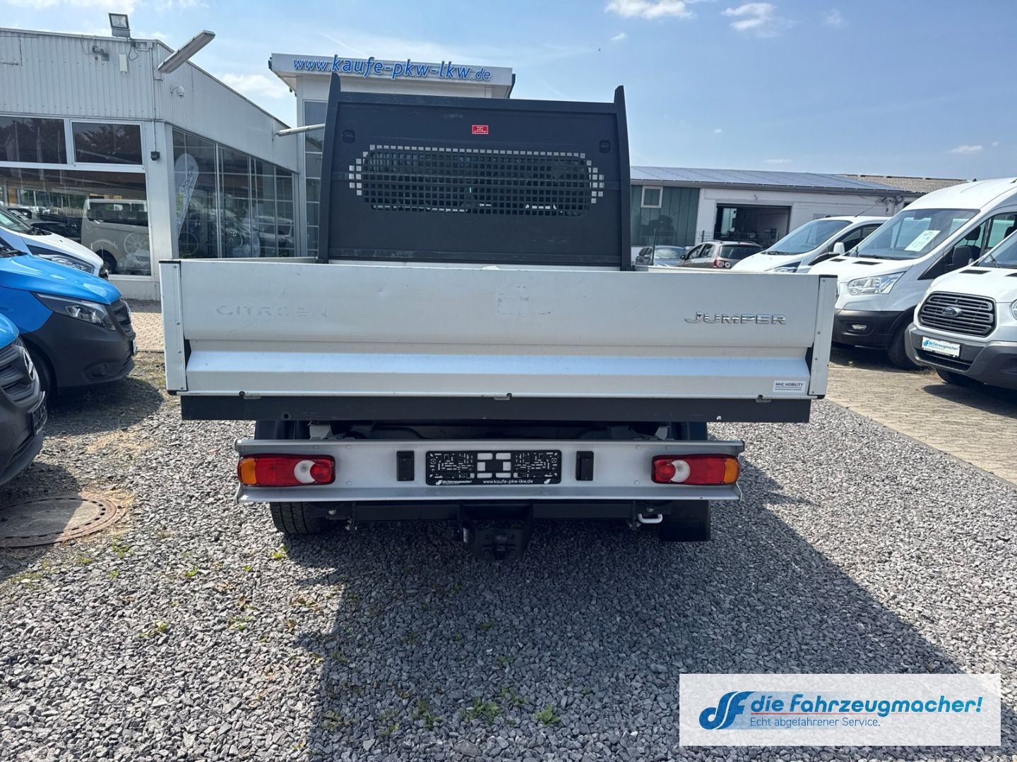Fahrzeugabbildung Citroën Jumper DoKa Pritsche 35 L4H2 Control Heavy HDi 1