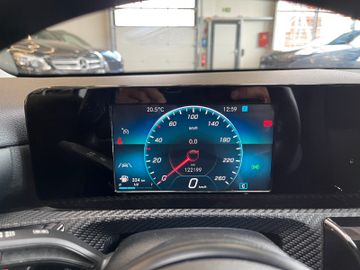 Mercedes-Benz A 200 A -Klasse *NAVI*PDC*SPURASSIST*TEMPOMAT*