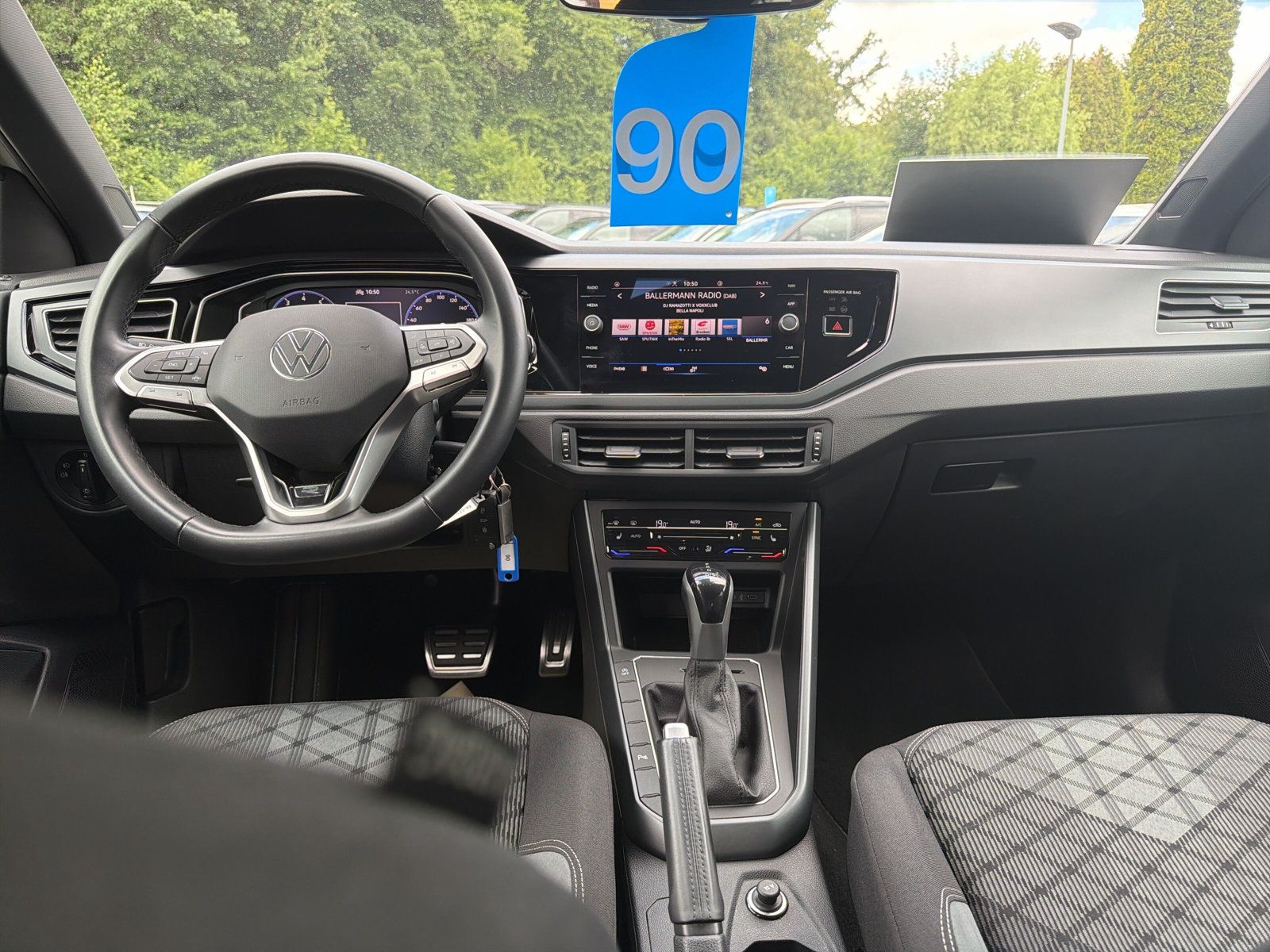 Taigo R-Line TSi DSG Apple CarPlay PANO AZV Matr