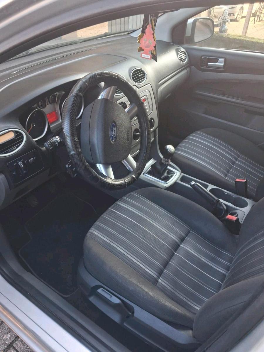 Ford Focus 2009 — photo 6