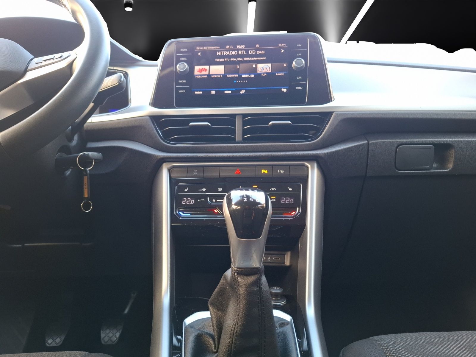 Fahrzeugabbildung Volkswagen T-Roc TSI Life LED Navi AID Park-Assoist SH