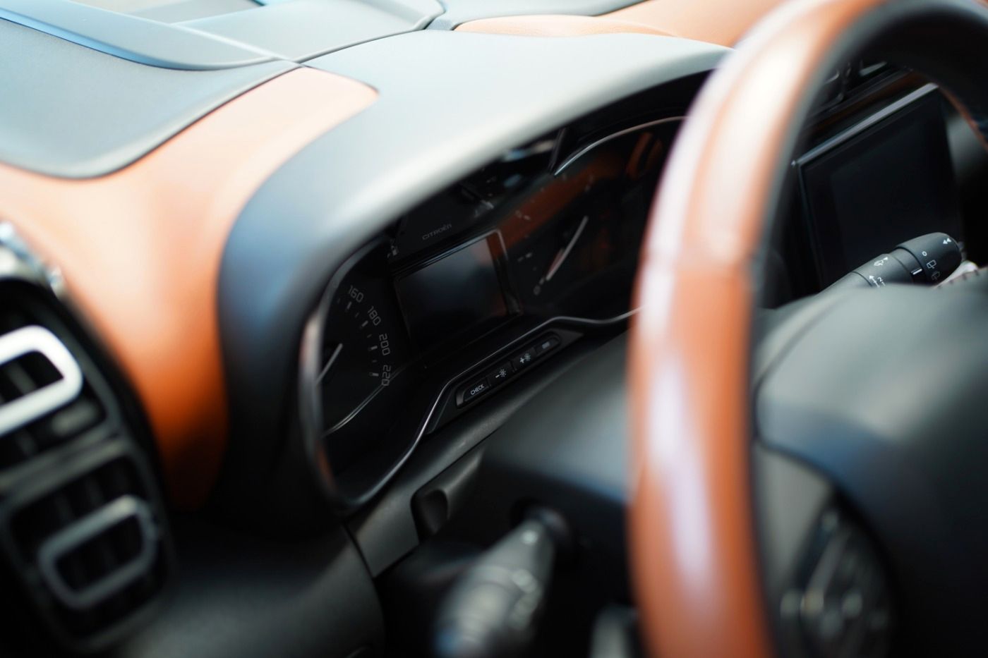 Fahrzeugabbildung Citroën C3 Aircross PureTech 110 EAT6 Shine Automatik