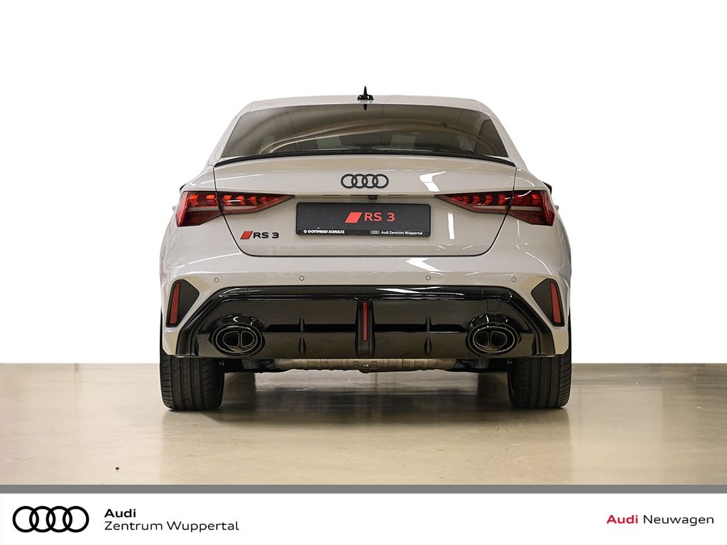 Audi RS3 Limousine S tronic 2.5 294 kW TFSI quattro foto 5