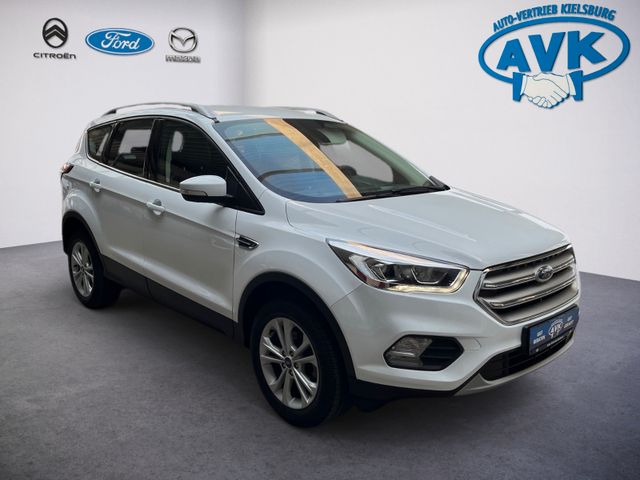 Ford Kuga Titanium AHK wenig KM