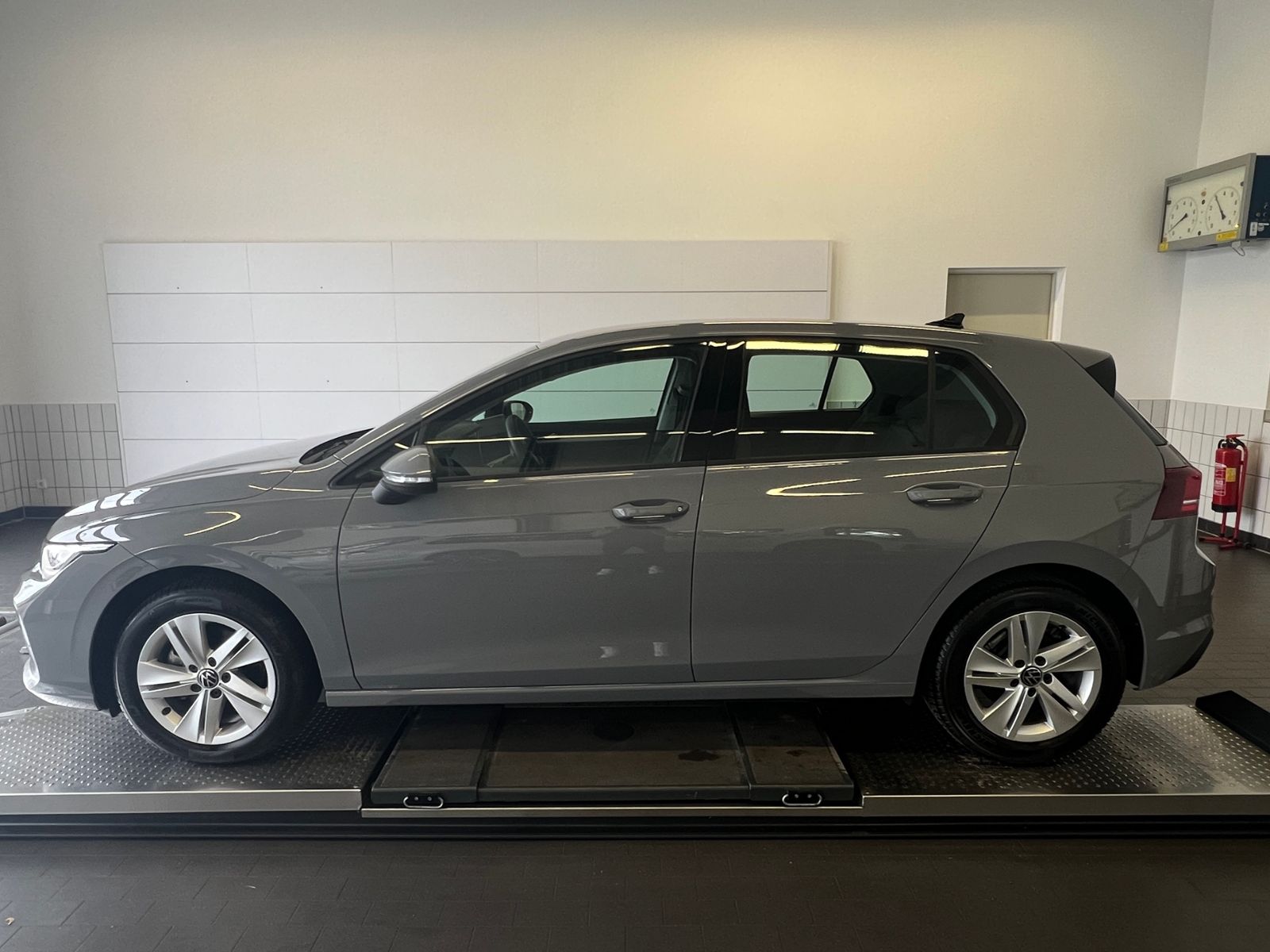 Fahrzeugabbildung Volkswagen Golf VIII Life 1.5 TSI *AHK, LED, ACC, Kamera, 1