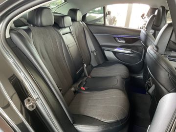 Mercedes E 220 - 9