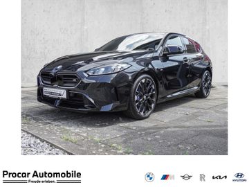 BMW M135 xDrive Driving Assistant Professional Head-