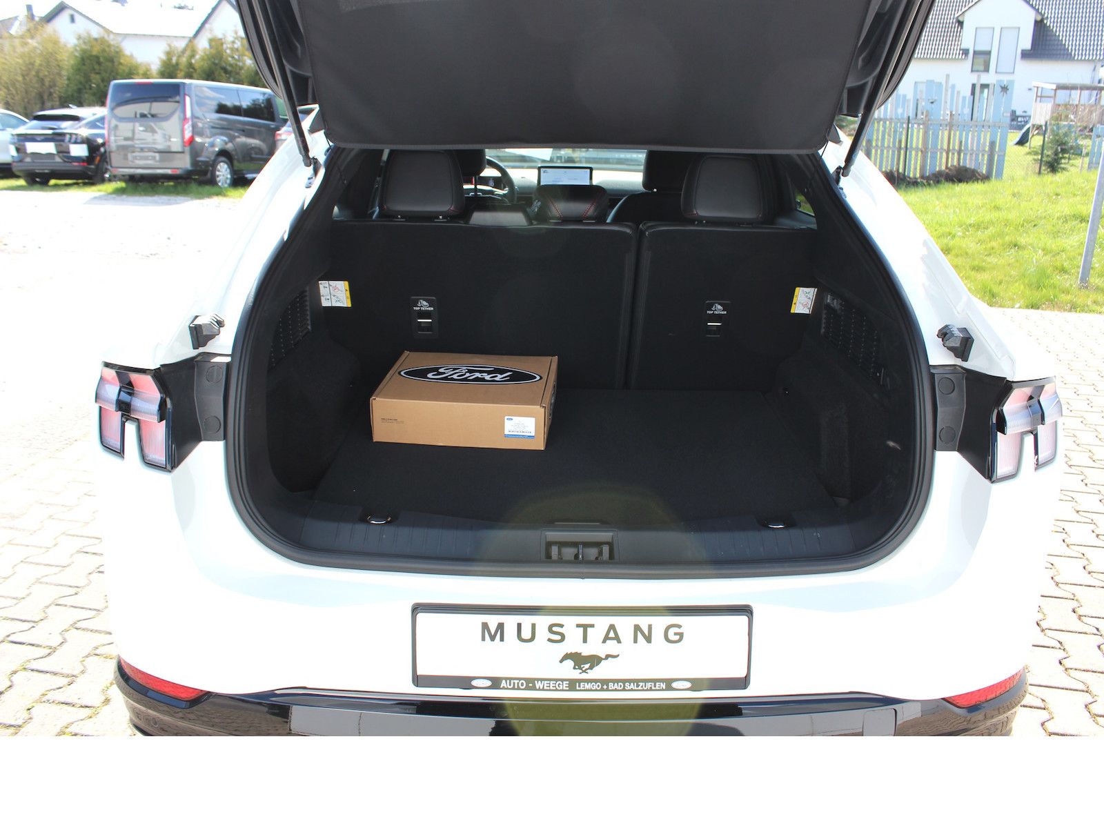 Fahrzeugabbildung Ford Mustang Mach-E AWD